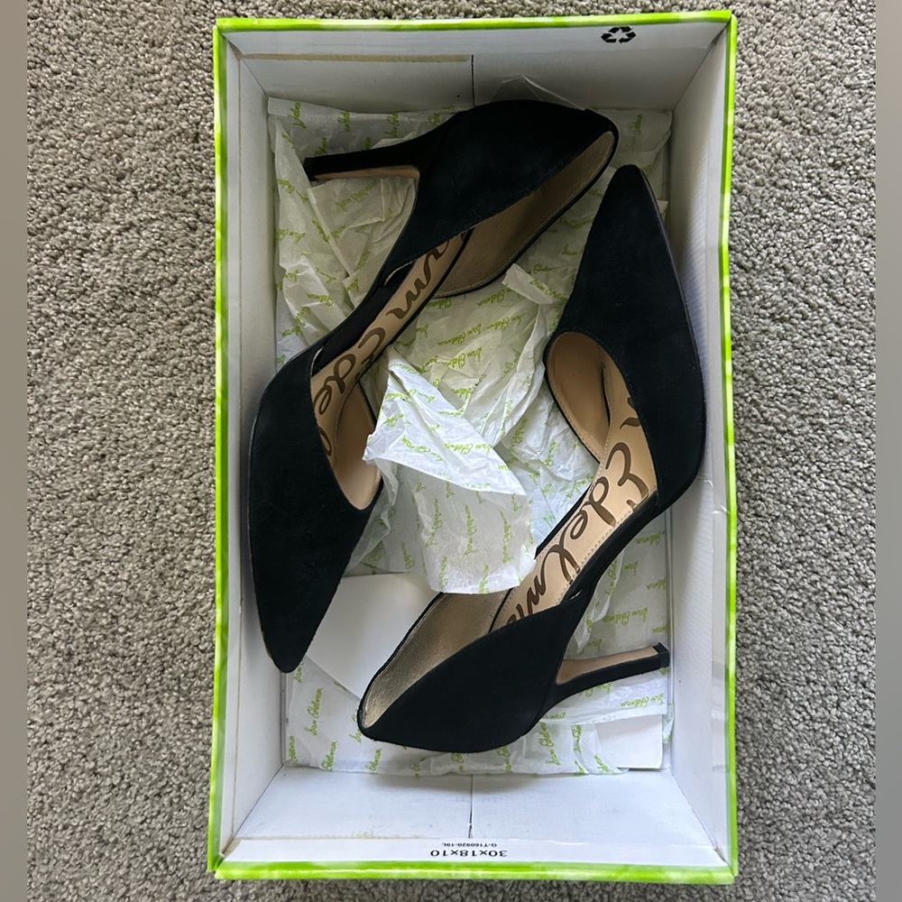 Size: 6- Sam Edelman Black Suede Heels